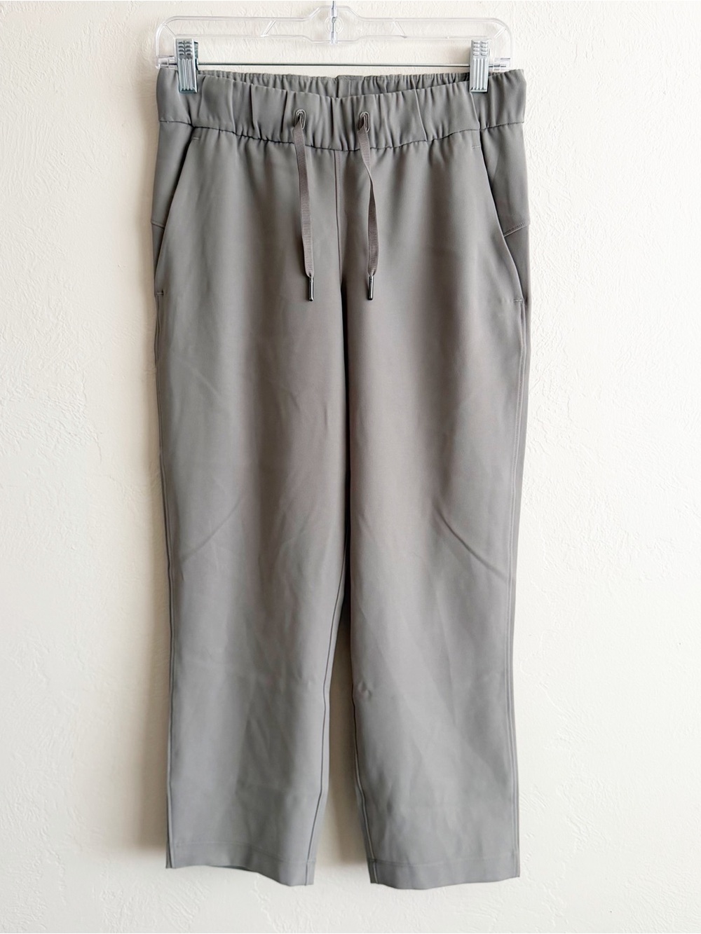 Lululemon On the Fly Pant in Silverscreen size 4